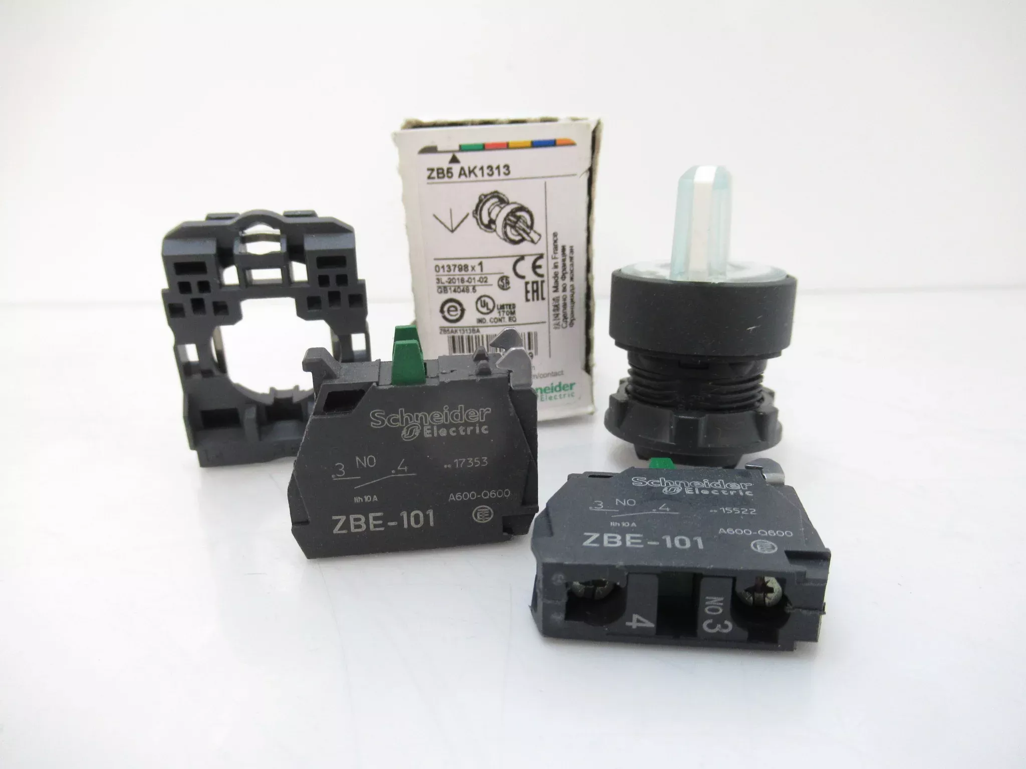 ZB5AK1313 Schneider Electric Harmony Illuminated Selector Switch Head